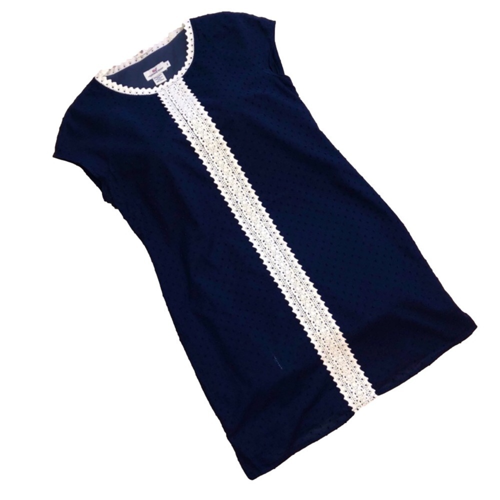 Vineyard Vines navy blue Swiss dot dress with white crochet details Size 4